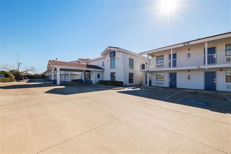 motels in grand prairie tx.